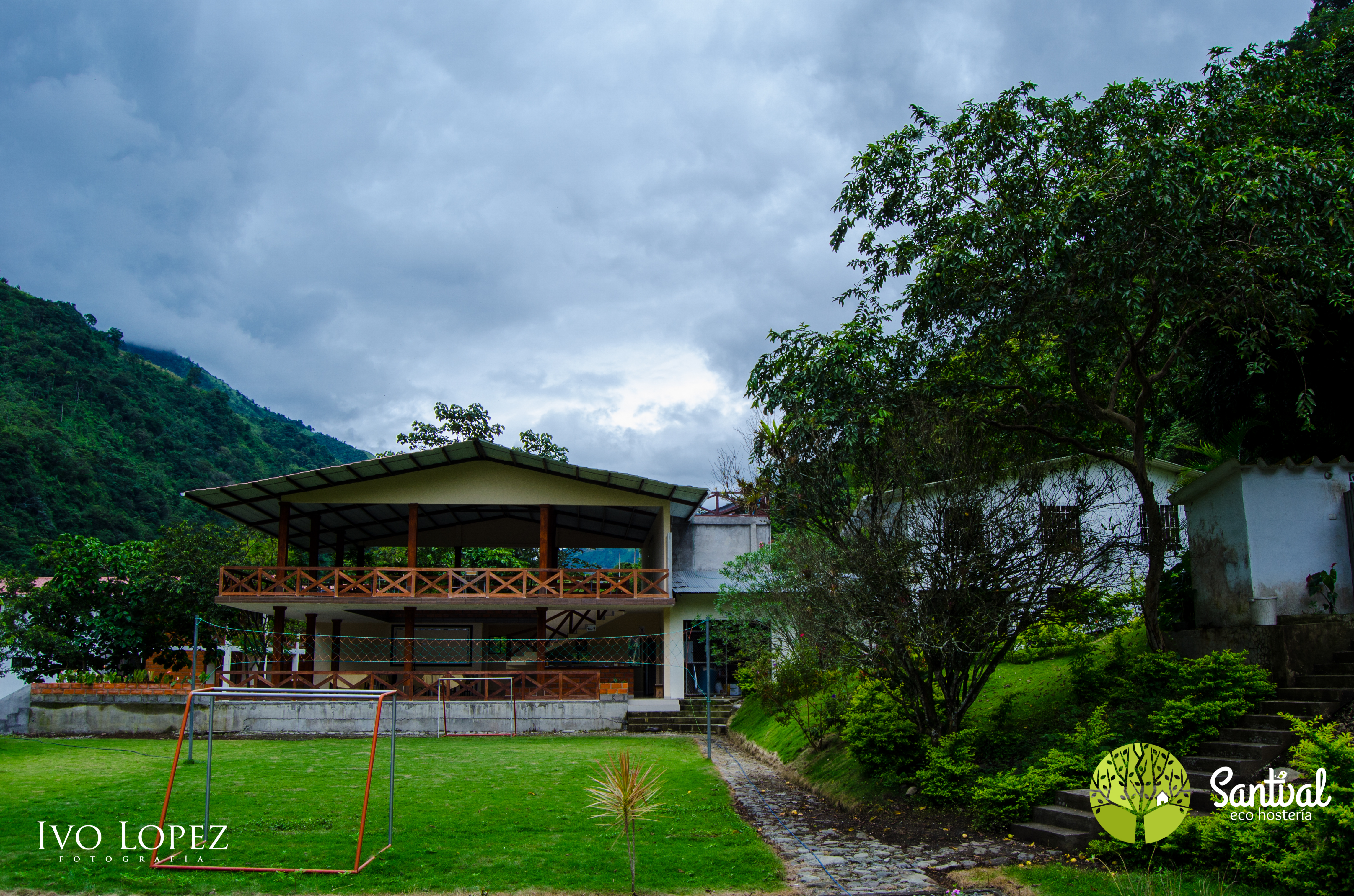 Cabaña de Santval Lodge rodeada de naturaleza
